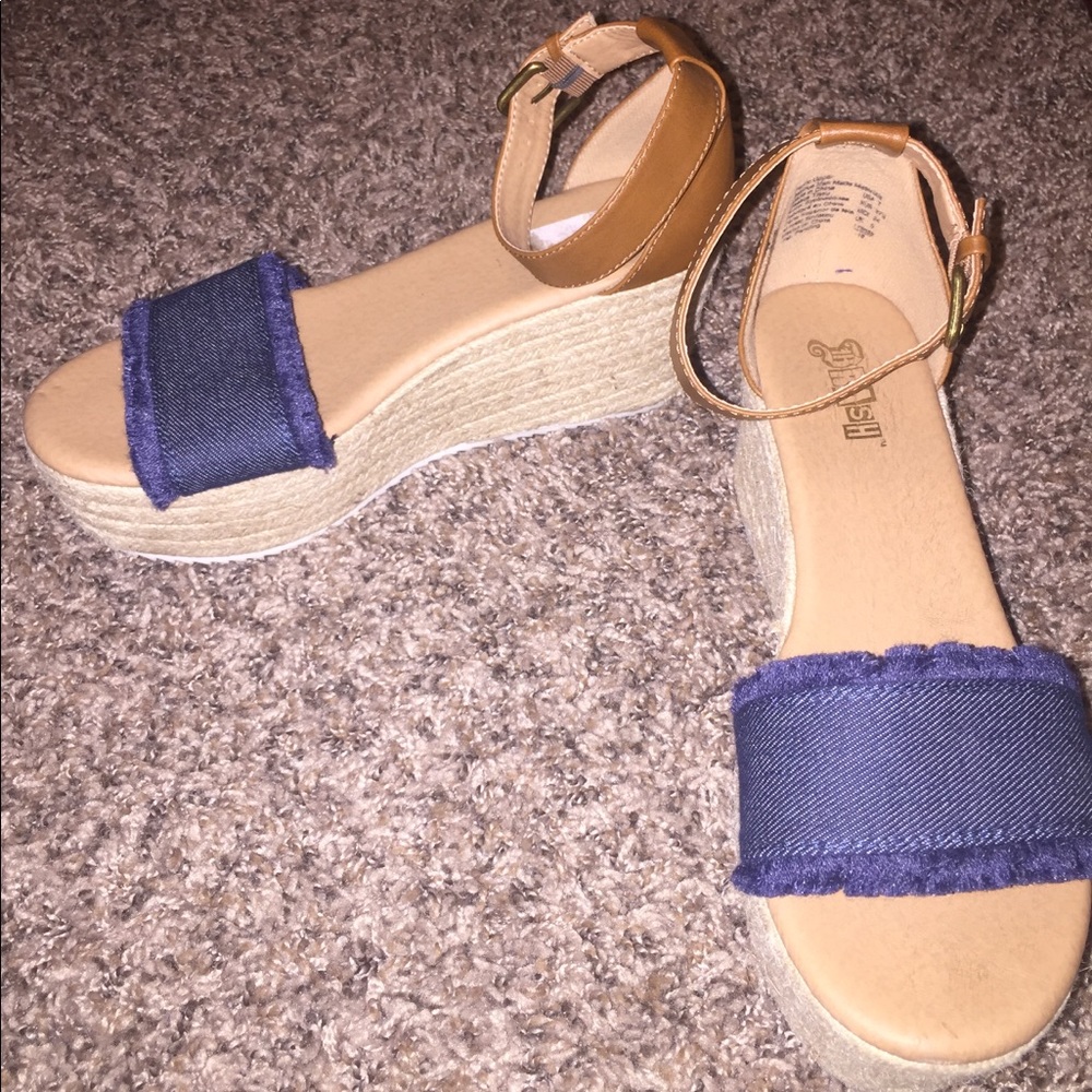 Platform wedges size 7